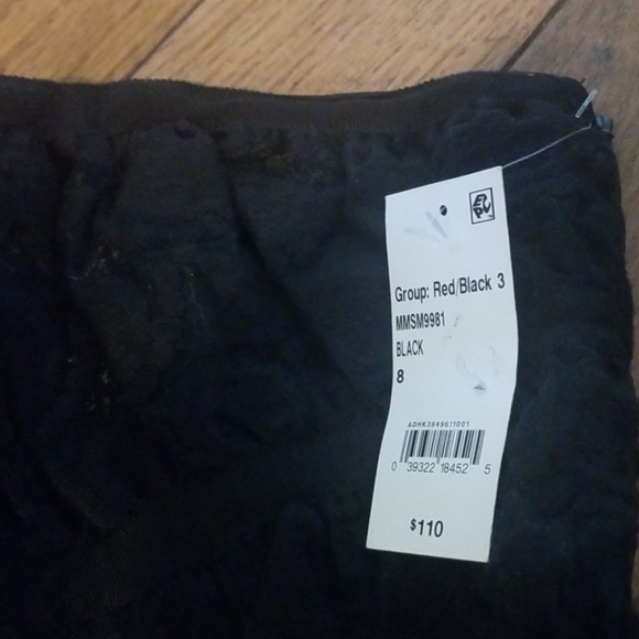 Dress - Picture 3 of 4